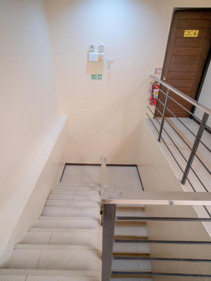 Oyo 697 Obrero Suites Davao City Eksteriør bilde